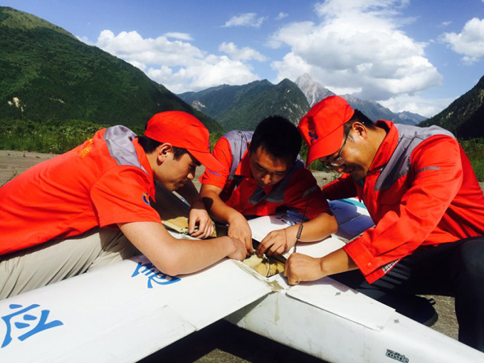 航測(cè)無人機(jī)助力九寨溝災(zāi)區(qū)成功獲取首批震后高分辨率影像 航測(cè)無人機(jī)助力九寨溝災(zāi)區(qū)成功獲取首批震后高分辨率影像